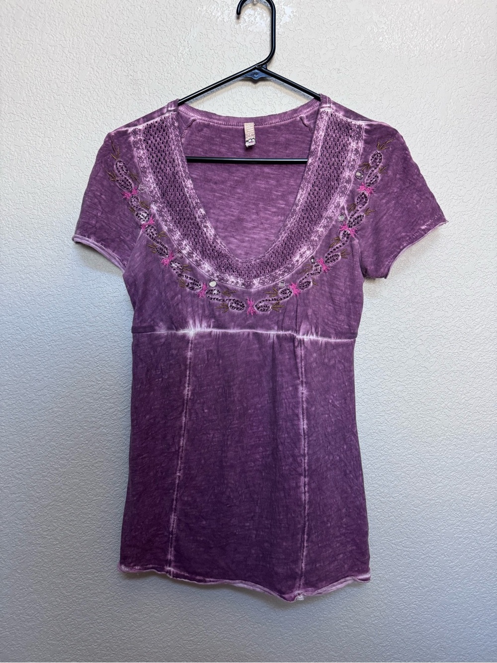 Y2K Free People Embroidered Embellished Faded Purple Tee Women’s S Festival